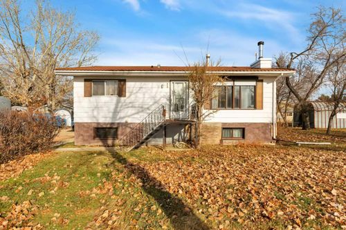 310 2 Ave Se, Youngstown, AB, T0J3P0 | Card Image