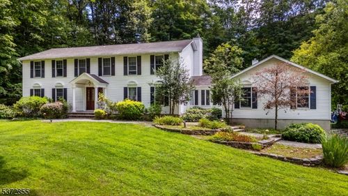 2 Higgins Dr, Vernon, NJ, 07462-3025 | Card Image