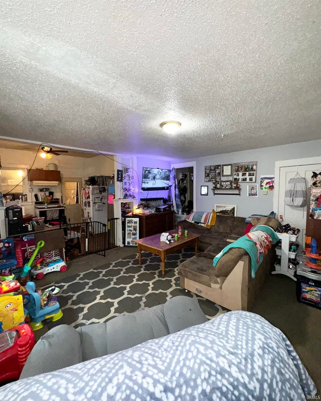 2124 S Walnut St, Home with 3 bedrooms, 1 bathrooms and null parking in Muncie IN | Image 9
