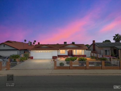2168 Quincy St, Delano, CA, 93215-1224 | Card Image
