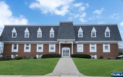 573 Valley Rd, Wayne, NJ, 07470-3511 | Card Image