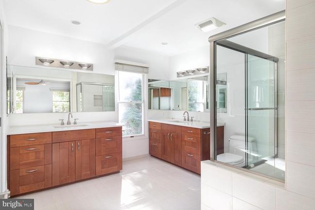 11603 Deer Forest Rd, House other with 5 bedrooms, 4 bathrooms and null parking in RESTON VA | Image 18