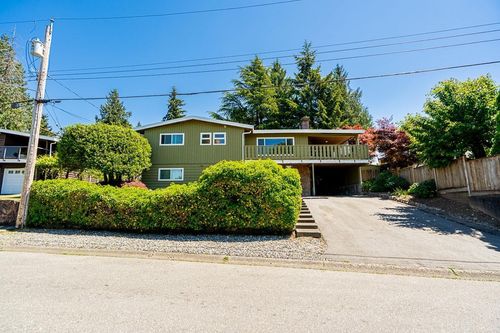 8937 Watson Dr, Delta, BC, V4C4T8 | Card Image