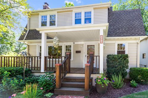 192 E Lincoln St, Birmingham, MI, 48009-1761 | Card Image
