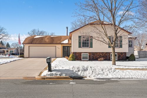 703 Hanson Ct, Onalaska, WI, 54650-2419 | Card Image