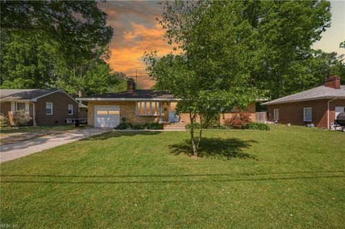 13 Richland Dr Drive, Newport News, VA, 23608 | Card Image