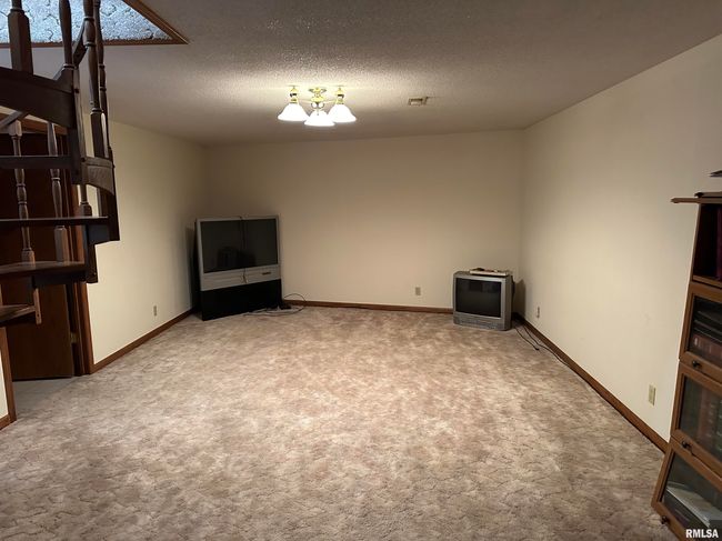 1351 Township Road, House other with 2 bedrooms, 2 bathrooms and null parking in Stronghurst IL | Image 26
