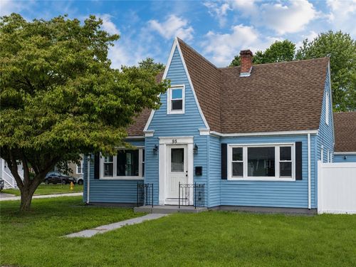 95 Ames St, Pawtucket, RI, 02861-1372 | Card Image