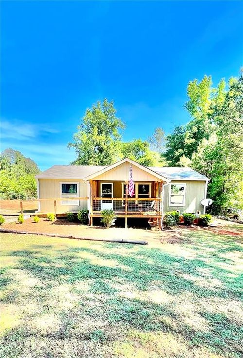 1090 River Woods Dr, Madison, GA, 30650-6310 | Card Image