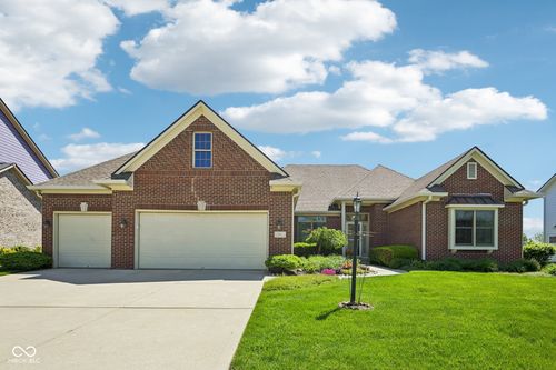 1611 Trainers Cir, Indianapolis, IN, 46239-8872 | Card Image