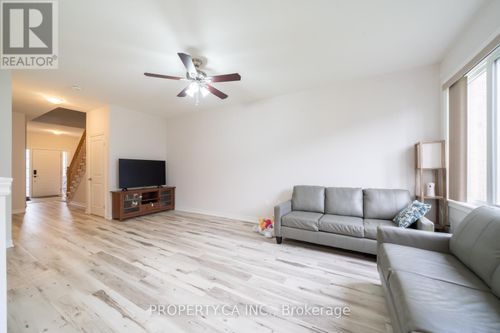 107 Dennis Dr, Smithville, ON, L0R2A0 | Card Image