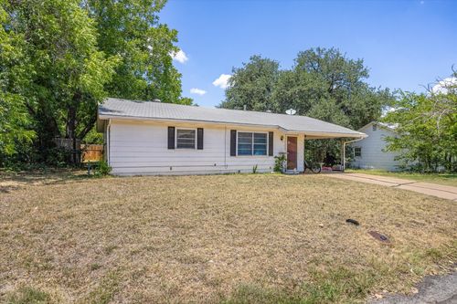 765 W Park St, Stephenville, TX, 76401-2451 | Card Image