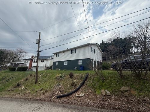 701 Cora Street, Charleston, WV, 25302 | Card Image