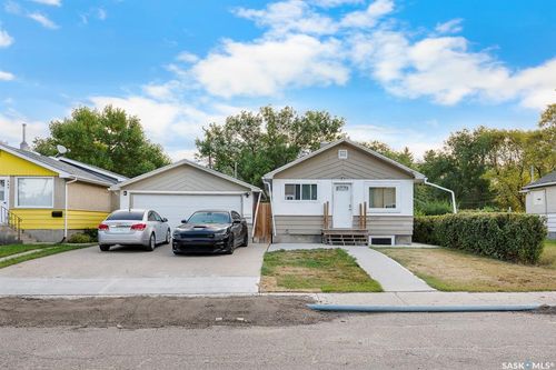 451 Lorne St, Regina, SK, S4R2J5 | Card Image