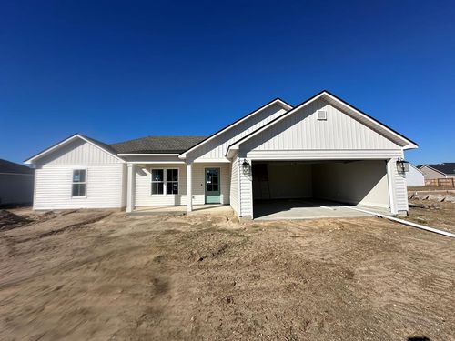 61 Cypress St, Ray City, GA, 31645-8443 | Card Image