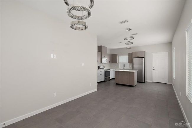 APT-2 - 3300 Frio Ave, Condo with 2 bedrooms, 2 bathrooms and 2 parking in McAllen TX | Image 4