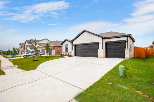 200 Janice, Taylor, TX, 76574-4280 | Card Image