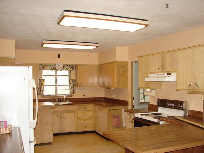 522 Russell Ave, House other with 3 bedrooms, 3 bathrooms and 6 parking in Winthrop Harbor IL | Image 10