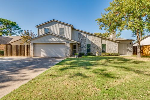 944 Hummingbird Trl, Grapevine, TX, 76051-2821 | Card Image