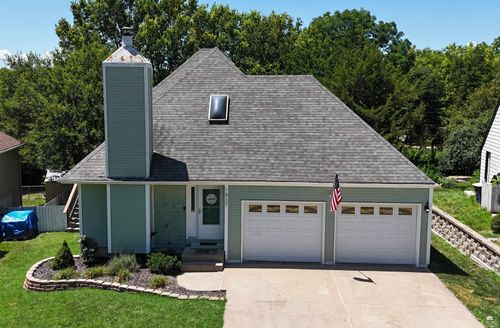 1837 Plymouth Rd, Manhattan, KS, 66503-7502 | Card Image
