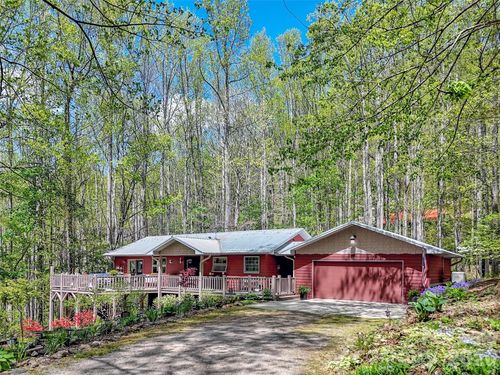 211 Rustic Rd, Waynesville, NC, 28786-4677 | Card Image