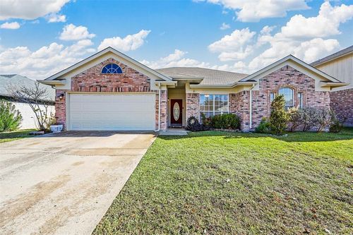 6717 Smallwood Drive, Arlington, TX, 76001 | Card Image