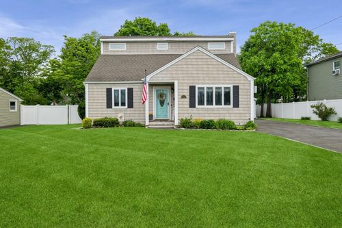 11 Karp Dr, Islip Terrace, NY, 11752-2221 | Card Image