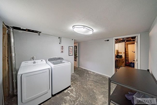 462 Ne Main St, House other with 4 bedrooms, 2 bathrooms and 1 parking in Blackfoot ID | Image 30