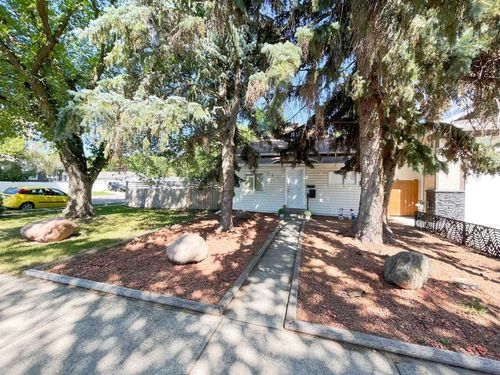 645 16 Street N, Lethbridge, AB, T1H3B1 | Card Image