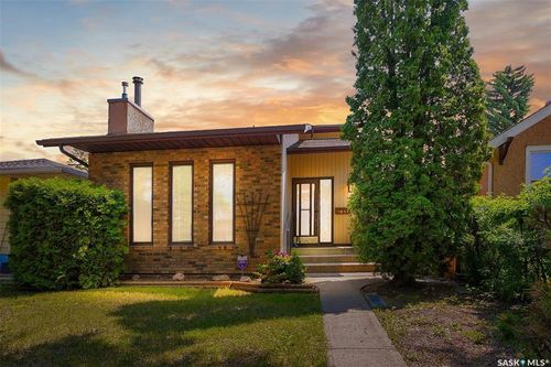 1451 Grace St, Regina, SK, S4T5N1 | Card Image