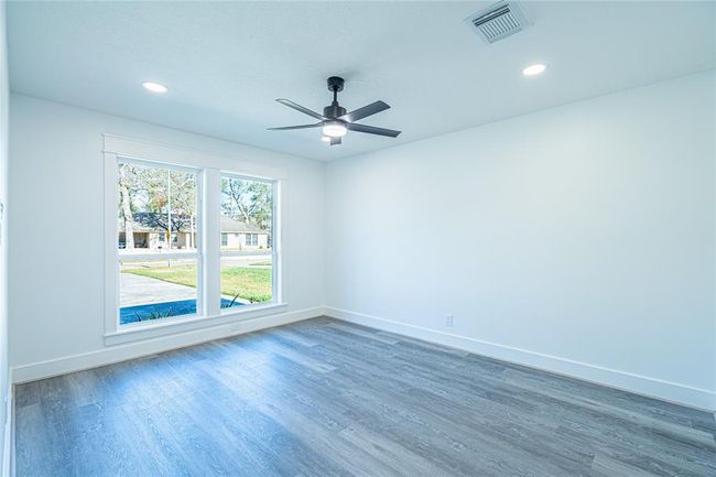 8006 17 Th Green Dr, House other with 3 bedrooms, 2 bathrooms and 2 parking in Humble TX | Image 21