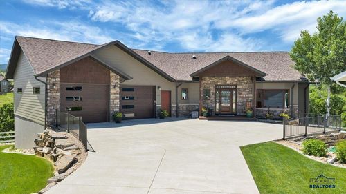 420 Belleview Ct, Spearfish, SD, 57783-3271 | Card Image