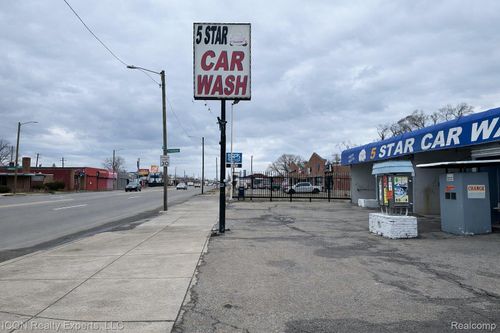 10530 W 7 Mile Rd, Detroit, MI, 48221-1967 | Card Image