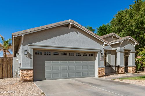 3366 E Morelos Ct, Gilbert, AZ, 85295-7637 | Card Image