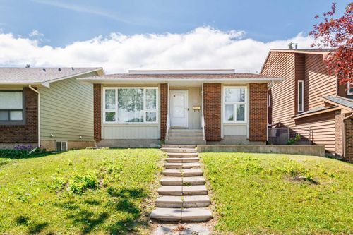 1111 Berkley Dr Nw, Calgary, AB, T3K1S6 | Card Image