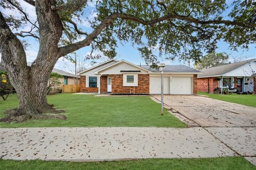 1709 Capri Ln, Seabrook, TX, 77586-2925 | Card Image