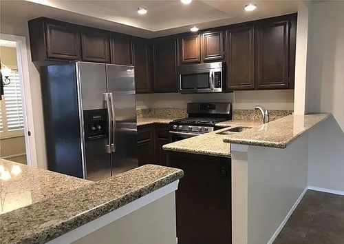 42 Oxford, Irvine, CA, 92612 | Card Image