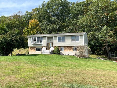 33 Park Hill Dr, Hopewell Junction, NY, 12533-5607 | Card Image