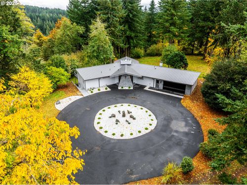 42600 E Larch Mountain Rd, Corbett, OR, 97019-8823 | Card Image