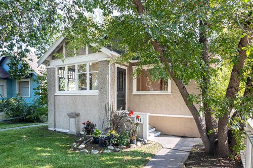 111 9 Ave Ne, Calgary, AB, T2E0V3 | Card Image