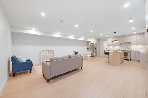 1-4855 Venables St, Burnaby, BC, V5C3A9 | Card Image