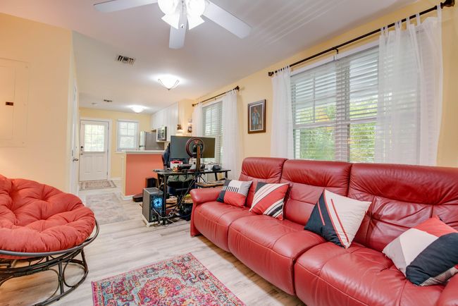Livingroom facing front door | Image 6