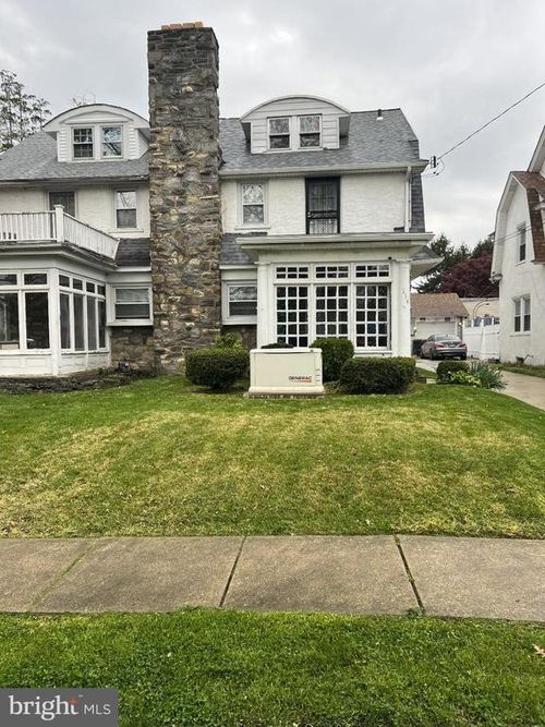 114 E Parkway Ave, Chester, PA, 19013-4609 | Card Image