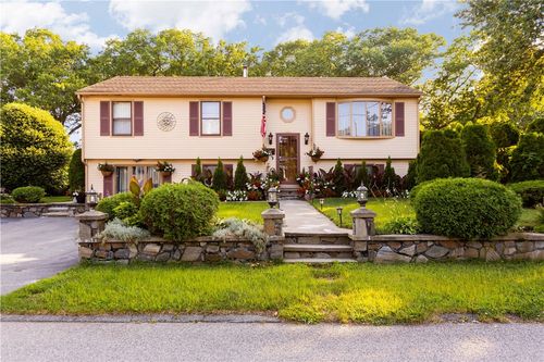 25 Ardway Ave, Warwick, RI, 02889-2700 | Card Image