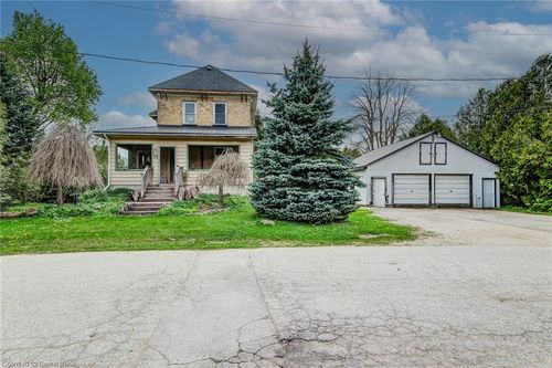 15 Clarke St N, Clifford, ON, N0G1M0 | Card Image