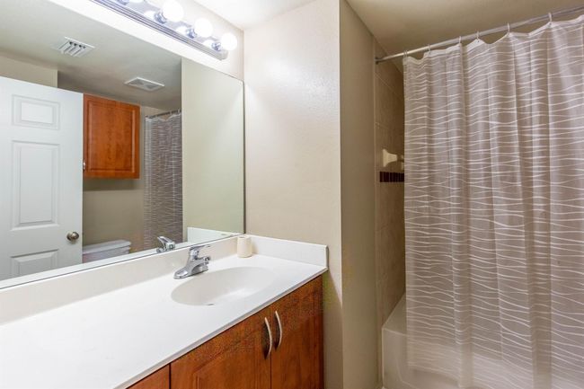 APT-201 - 6559 Emerald Dunes Dr, Condo with 3 bedrooms, 2 bathrooms and null parking in West Palm Beach FL | Image 12