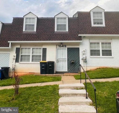 1849 Village Green Dr, HYATTSVILLE, MD, 20785-4120 | Card Image