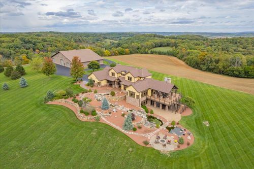 S10970 Butternut Rd, SPRING GREEN, WI, 53588-9749 | Card Image