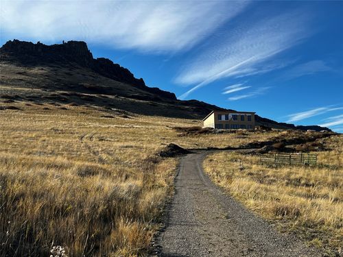 39 Penny Ln, Cascade, MT, 59421-8316 | Card Image