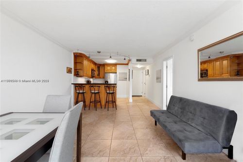 apt-3f-2935 Ne 163rd St, North Miami Beach, FL, 33160-4452 | Card Image
